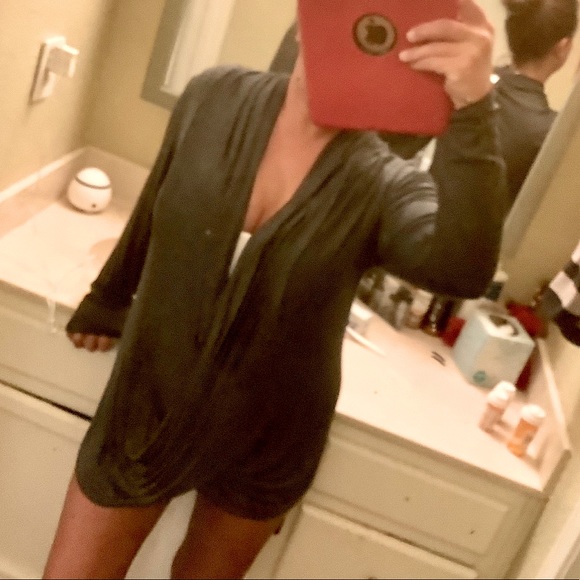 NEW LISTING ‼️ Charcoal Wrap Tunic Top vne… - Picture 15 of 16